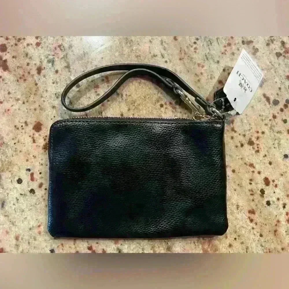 Coach Corner Zip Wristlet Wallet Pebbled Black Leather NEW WITH TAGS